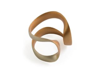 Flow collection bracelet bicolor finish and bold design for maximal styling.

➡️ SWIPE for more colors 

#maison203 #contemporaryjewelry #3dprintedjewelry #lightweightjewelry #gioiellocontemporaneo #boldjewelry #bijouxcontemporains #digitaljewelry #3dprintedbracelet